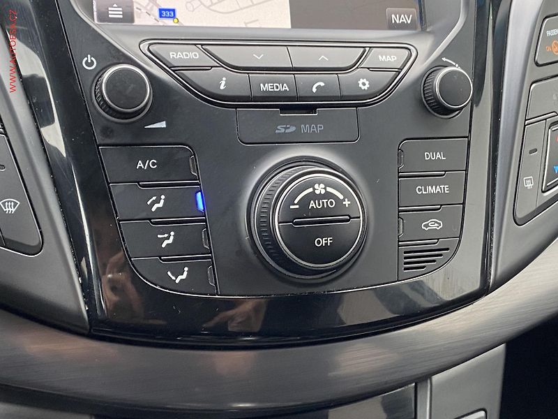 Hyundai i40 (2017) 1.7 CRDi, ČR, AC, park.čidla - fotka 19 z 19
