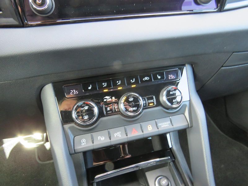 Škoda Karoq 2.0 TDi 4x4 DSG Sportline max. - fotka 5 z 9