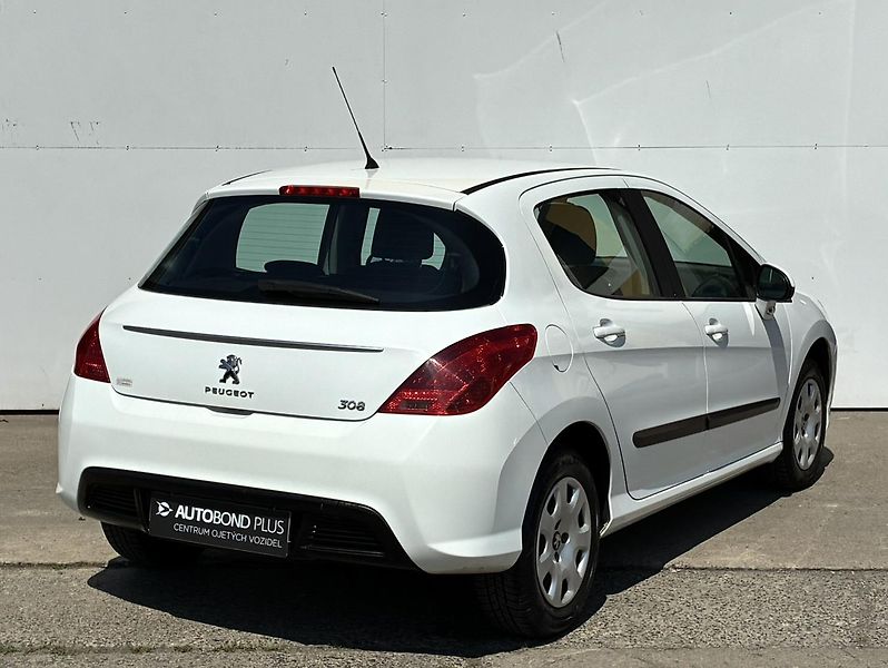 Peugeot 308 1.4 16V VTi 98k Access - fotka 2 z 18