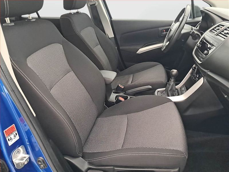 Suzuki SX4 S-Cross (2016) 1.6 VVT AllGrip, 4X4 - fotka 9 z 18