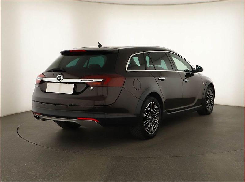Opel Insignia (2016) 2.0 CDTI, 4X4, Automat - fotka 5 z 15