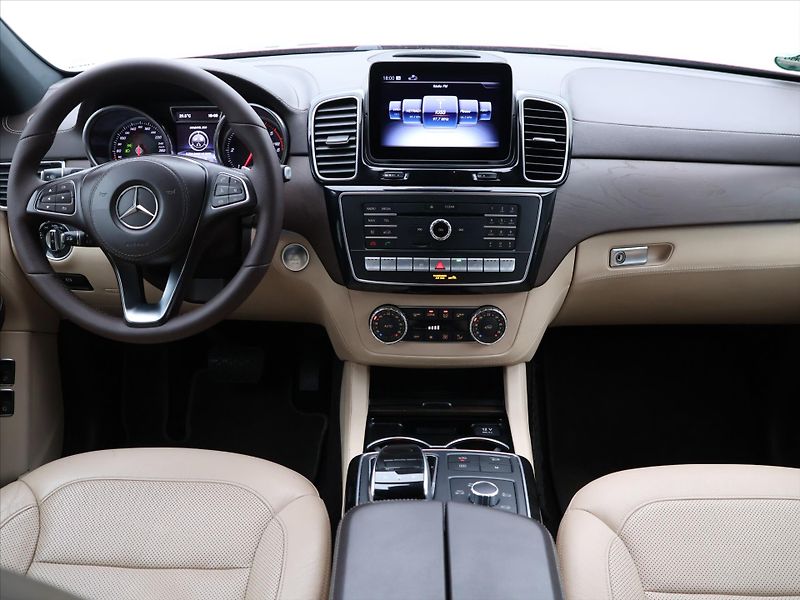 Mercedes-Benz GLS 3,0 350d 190kW 4Matic AMG DPH - fotka 35 z 45
