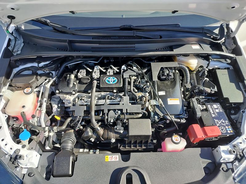 Toyota Corolla Touring 1.8 Hybrid Business - fotka 26 z 26