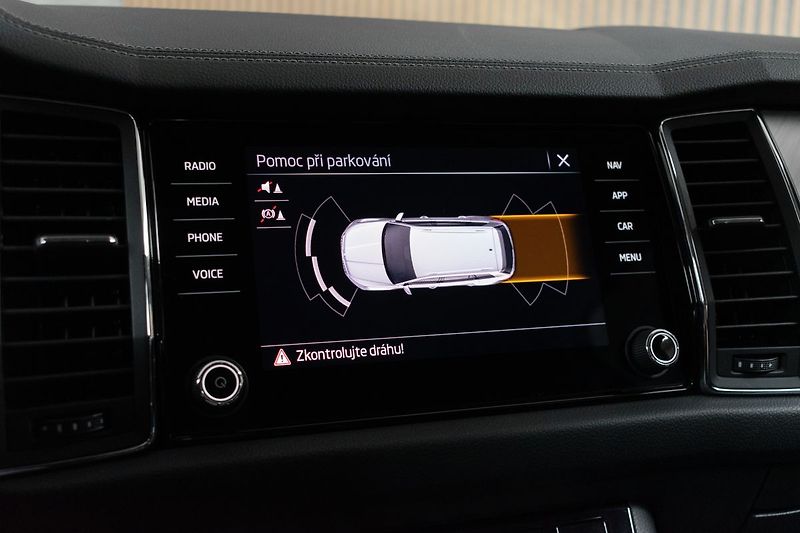 Škoda Kodiaq 2.0 TDI 110 DSG*TAŽNÉ*WEBASTO* - fotka 24 z 44