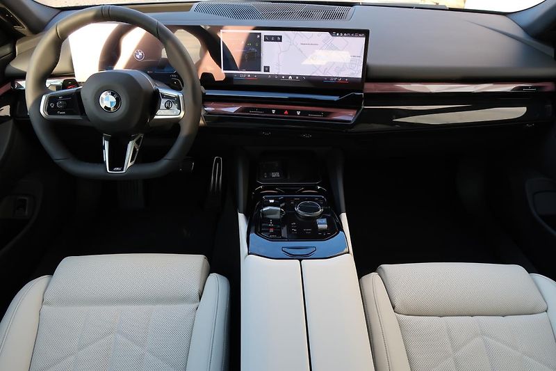 BMW Řada 5 540d xDrive Sedan - fotka 4 z 6