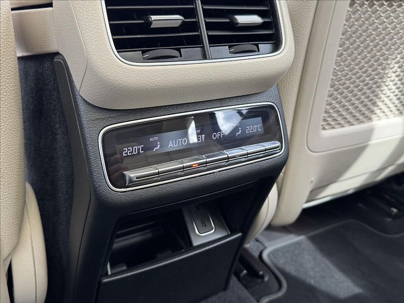 Mercedes-Benz GLE 2,0 300d 4MATIC 200KW ČR DPH - fotka 33 z 36