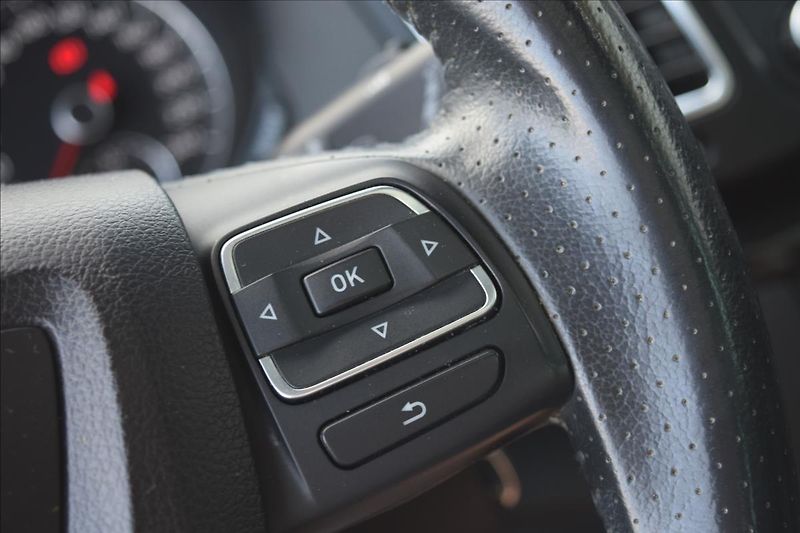 Seat Alhambra 2,0 TDI 100KW 7MÍST TOP VÝBAVA - fotka 41 z 50