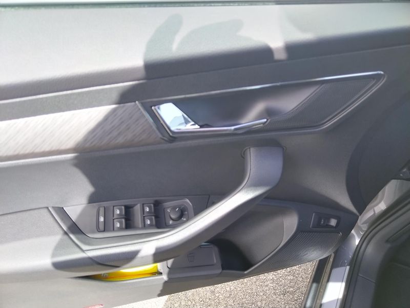 Škoda Karoq 1,5 TSI - fotka 16 z 29
