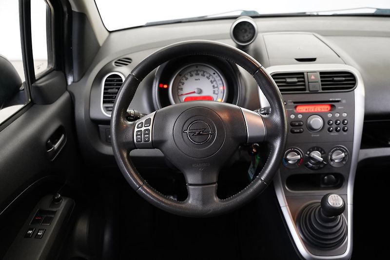 Opel Agila - fotka 16 z 22