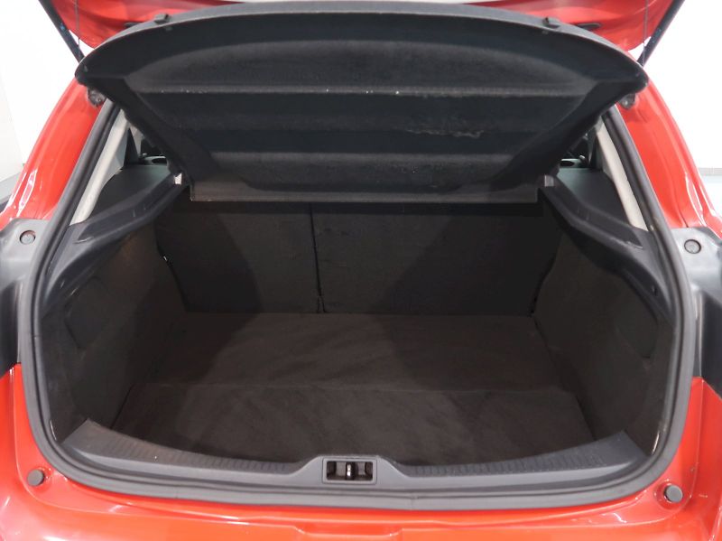 Renault Mégane (2011) 1.6i 74KW - fotka 26 z 27
