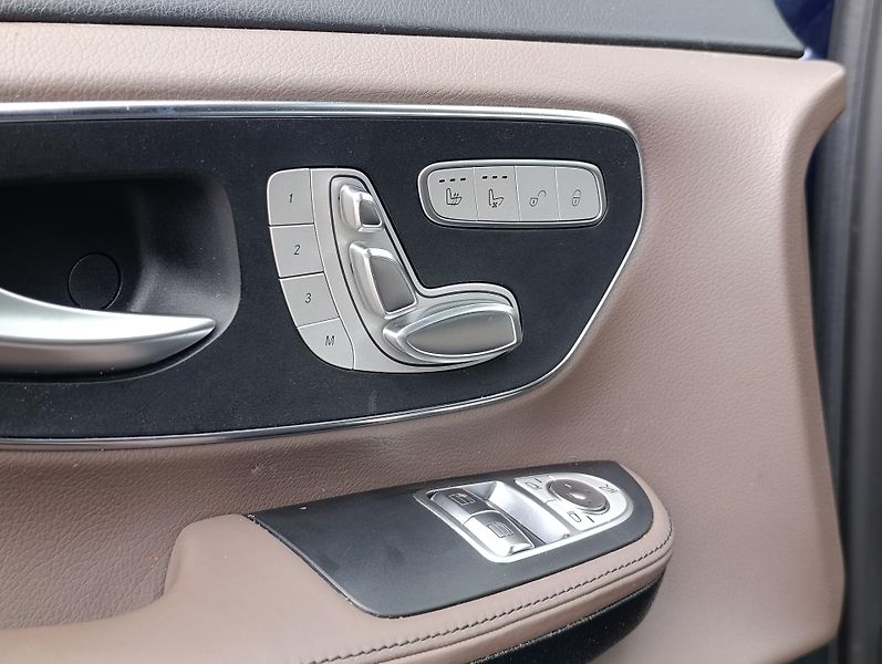 Mercedes-Benz Třídy V 300d AMG 4M AVG ČR DPH - fotka 32 z 37