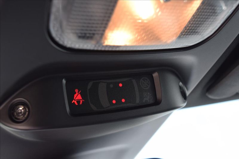 Peugeot RCZ 1,6 i 115KW NOVÁ STK ALU KLIMA - fotka 43 z 48