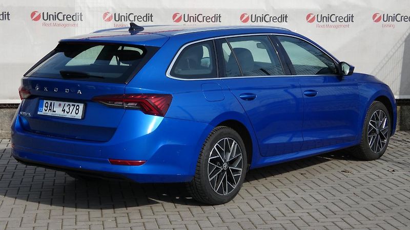 Škoda Octavia Combi 1,5 TSI Style - fotka 3 z 24