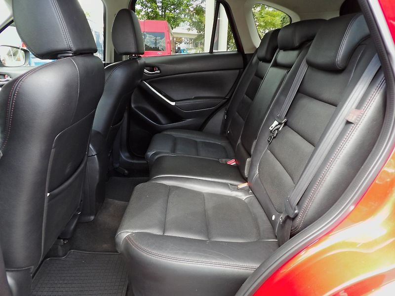 Mazda CX-5 REZERVACE 2.5i 141kW AWD A/T T - fotka 23 z 28
