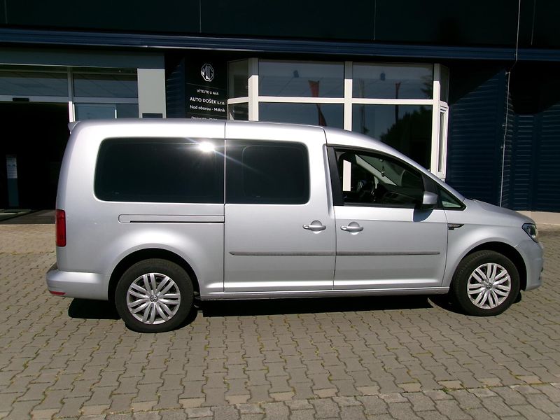 Volkswagen Caddy Maxi - fotka 9 z 18