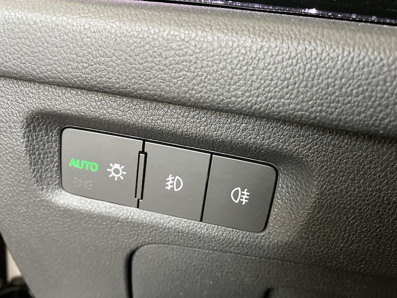 Škoda Octavia 1.5 TSI 110kW Style Combi MT6 - fotka 20 z 34