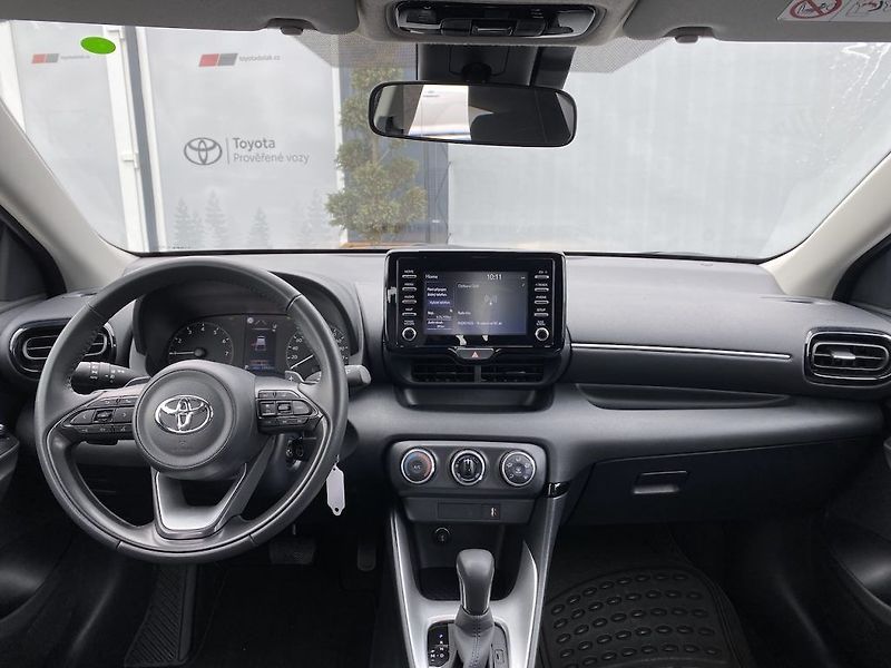 Toyota Yaris 1.5i, ČR-1m, Comfort, automat - fotka 12 z 29