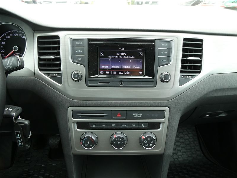 Volkswagen Golf Sportsvan 1,6 TDi 81kW 1.MAJITEL,servisk - fotka 28 z 53