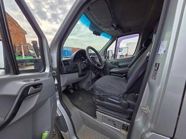 Mercedes-Benz Sprinter (2013) 3.5t/8.75t na10.6m podval ŘP-B - fotka 7 z 10