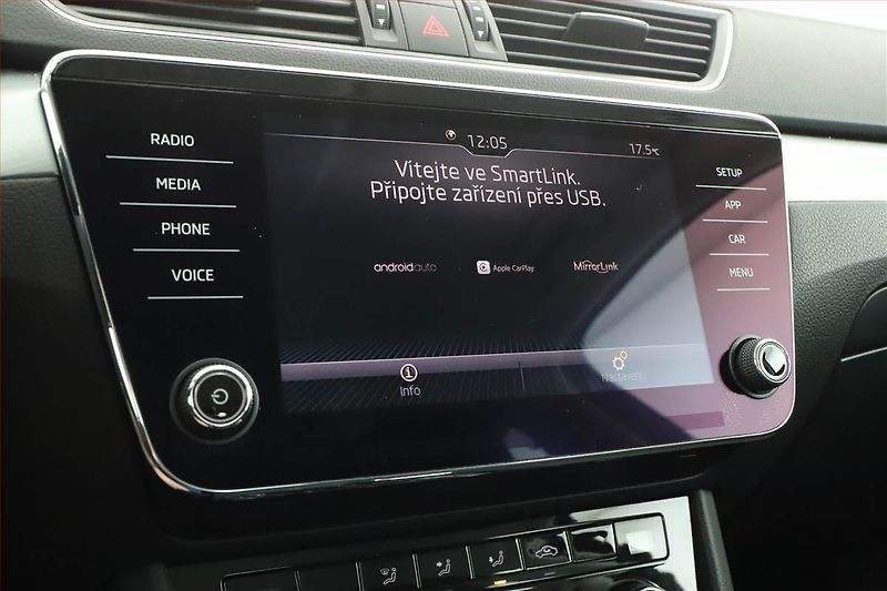 Škoda Superb (2018) 2.0 TDI, Automat, Xenony - fotka 17 z 20