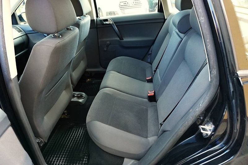Volkswagen Polo (2008) COMFORT 1,2 HTP 44 kW - fotka 18 z 36