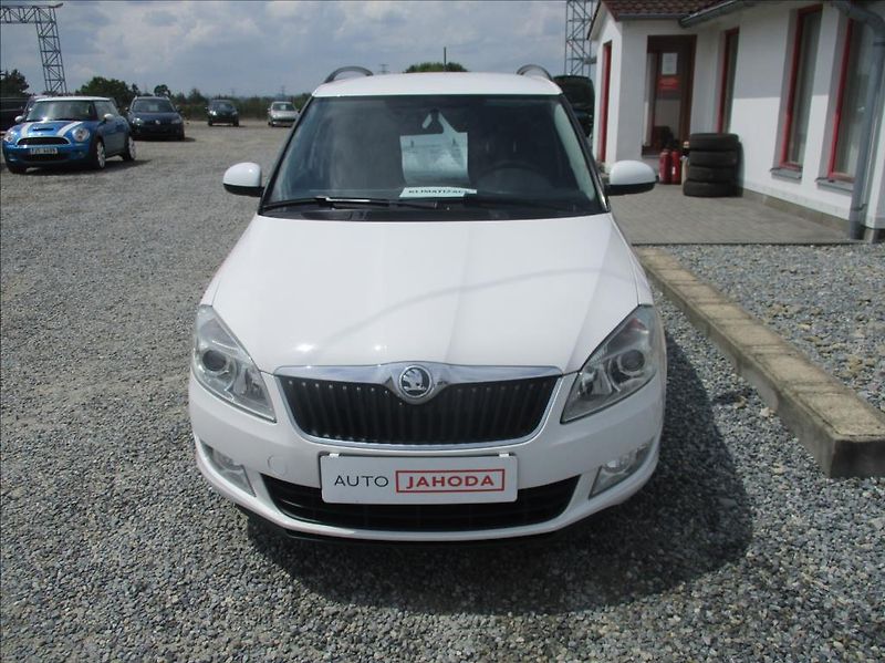 Škoda Fabia 1,4 i 16v, klima,servis,tažné, - fotka 2 z 34
