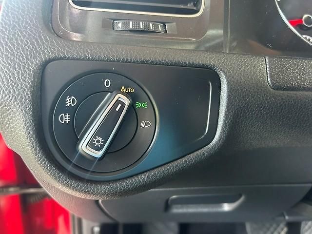 Volkswagen Golf 1,6TDi DSG Variant LED MATRIX - fotka 35 z 51