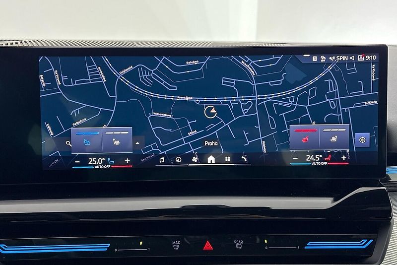 BMW Řada 5 540d xDrive Touring - fotka 17 z 24