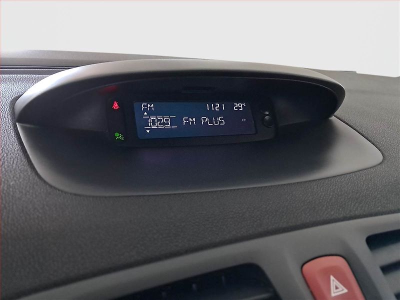 Renault Mégane (2011) 1.5 dCi, nová STK, servisované - fotka 12 z 15
