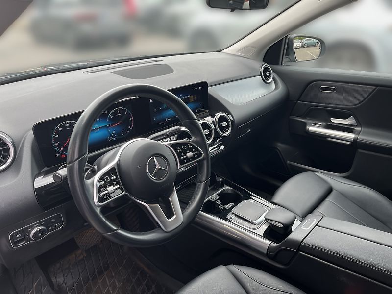 Mercedes-Benz GLA 180d Aut. - fotka 10 z 18
