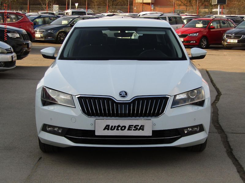 Škoda Superb (2019) 2.0 TDi, ČR, Style, DSG - fotka 2 z 23