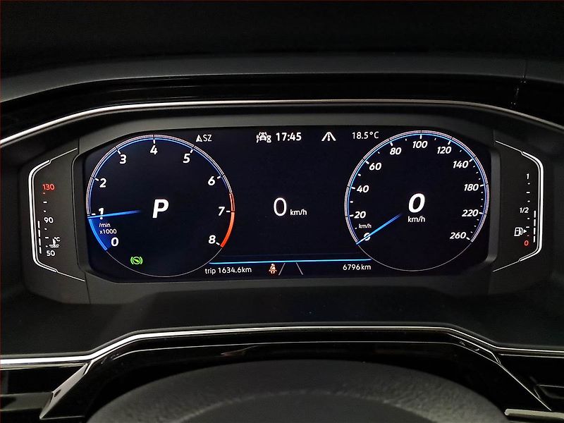 Volkswagen Taigo (2023) R-Line 1.5 TSI - fotka 11 z 26