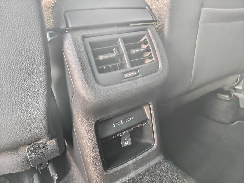 Seat Ateca DSG 4WD 2,0 TSI - fotka 9 z 30