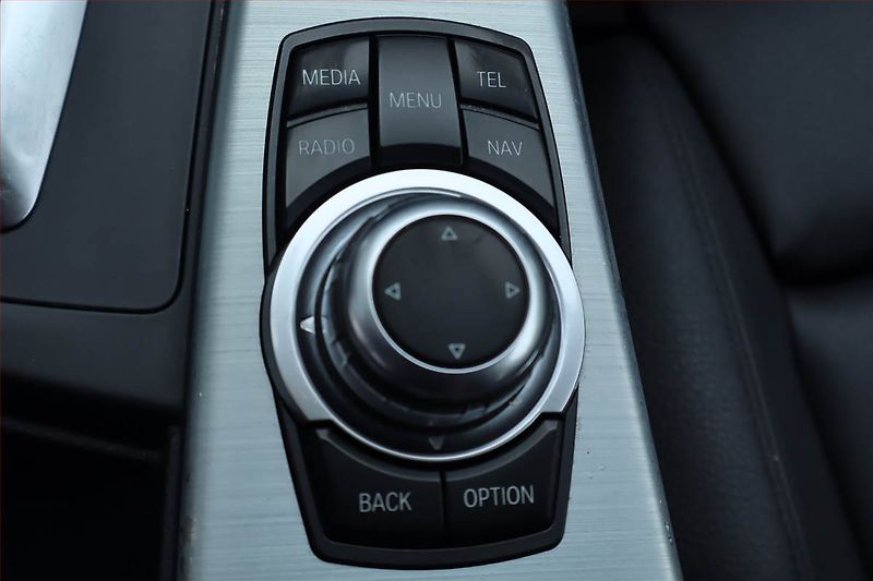BMW Řada 3 (2015) 318 d, Automat, Serv.kniha - fotka 23 z 27