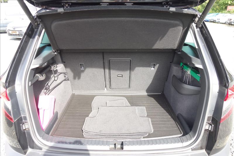 Škoda Karoq 2,0 TDi,ČR,4x4,PANORAMA,STYLE. - fotka 16 z 50