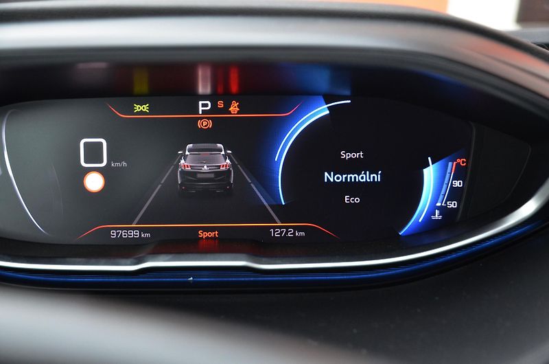 Peugeot 3008 (2023) 1.5 HDi 96kW AT8 Allure / LED - fotka 28 z 38