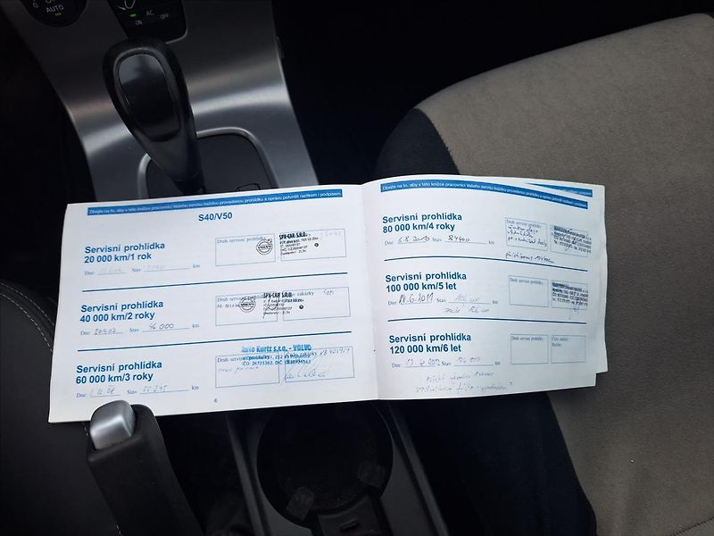 Volvo V50 2,4 i  CZ V5 dvě sady kol - fotka 12 z 12