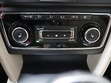 Škoda Superb (2013) 1.6 TDi, Navi, bixen, kůže - náhled 19
