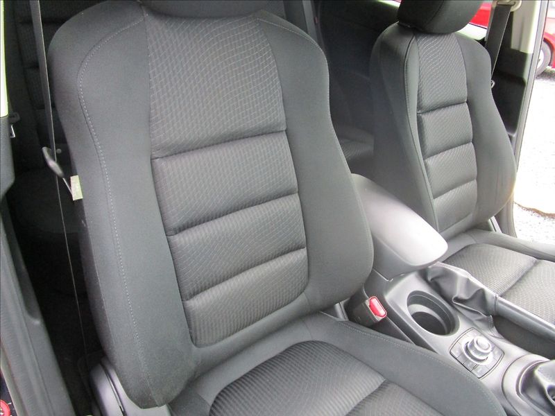 Mazda CX-5 2.2 Skyactiv-D, aut. klima - fotka 17 z 38