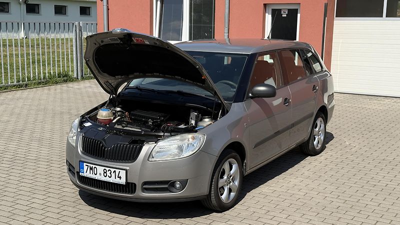Škoda Fabia (2010) 1.4*16V*63kW*KLIMA*SERVIS* - fotka 14 z 16