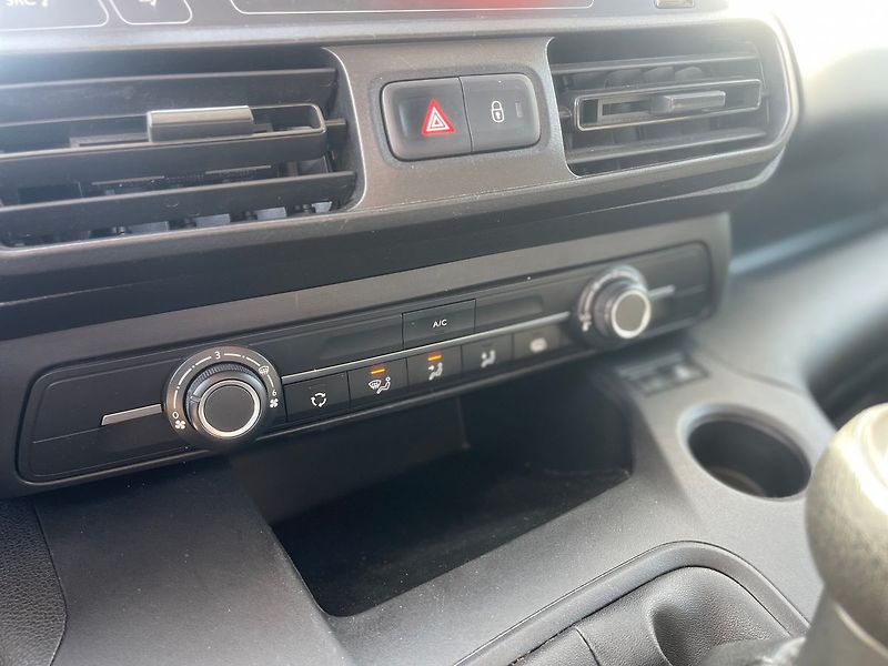 Toyota ProAce 1.5D-4D 75kW*L2H1*CZ*130tisKM - fotka 14 z 22