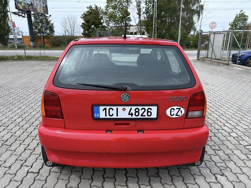 Volkswagen Polo 1.6i 55 kW automat, serviska - fotka 4 z 20