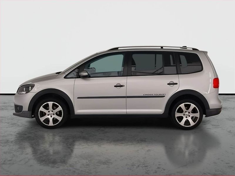 Volkswagen Touran (2011) Comfortline 1.4 TSI, 7 míst - fotka 3 z 17