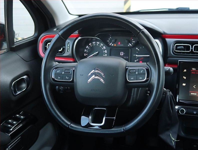 Citroën C3 (2019) 1.2 PureTech, ČR,1.maj - fotka 15 z 22