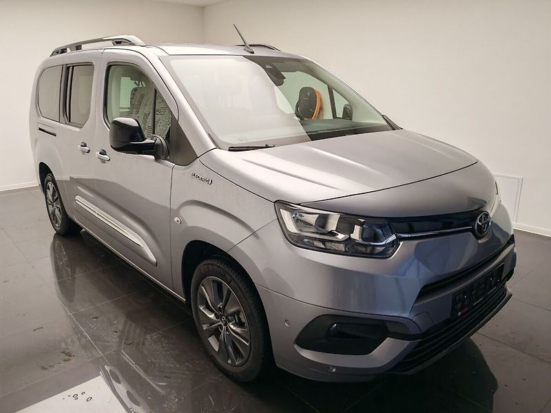 Toyota ProAce City Verso 1.5 D-4D 130k Long Family - fotka 3 z 6
