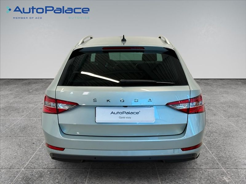 Škoda Superb 2,0 TDI STYLE DSG FL - fotka 5 z 19