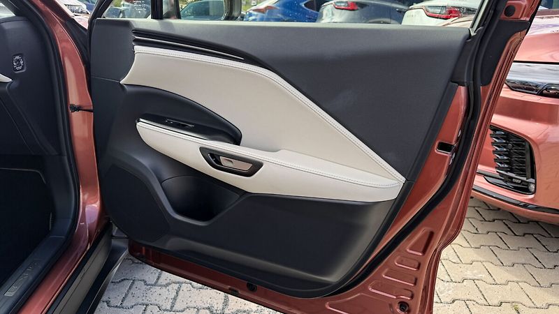 Lexus LBX 1,5 HEV ELEGANT TECH - fotka 8 z 24