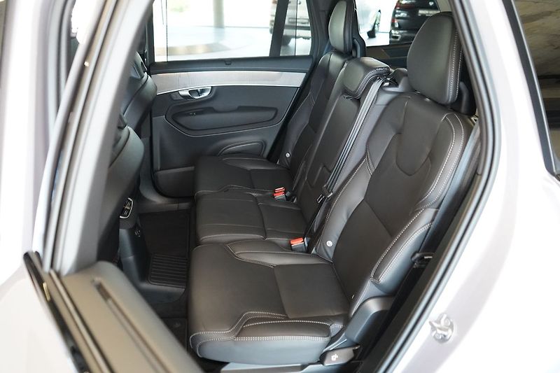 Volvo XC90 T8 PLUS Dark, Head-up, 360° - fotka 45 z 50
