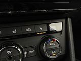 Škoda Superb 2,0 SPORTLINE 4X4 DSG 350HPAPR - náhled 31