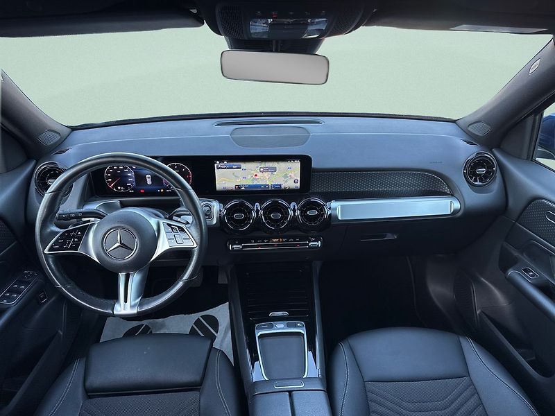 Mercedes-Benz GLB 200d 4MATIC - fotka 11 z 21